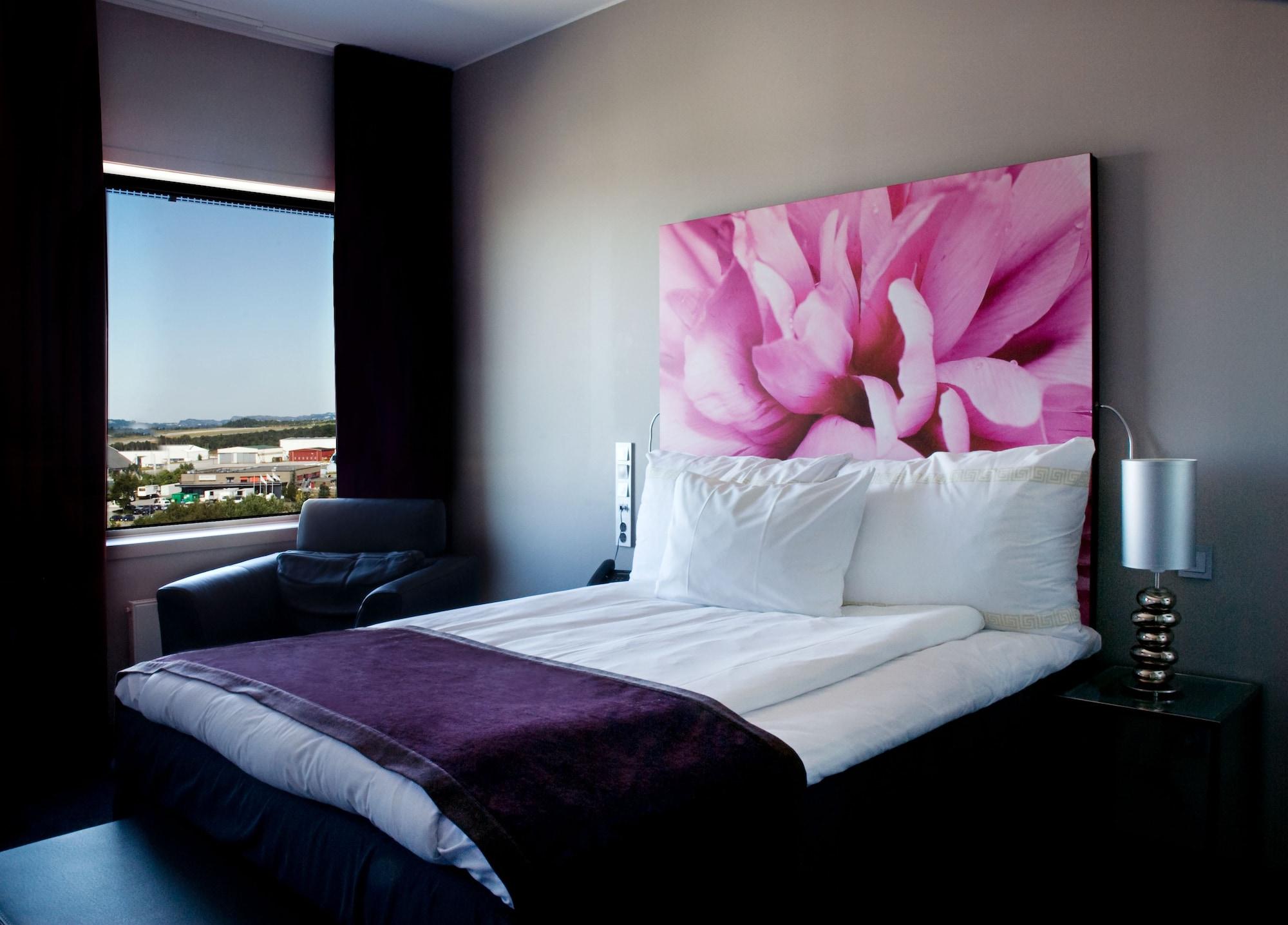 Clarion Hotel Bergen Airport Екстериор снимка