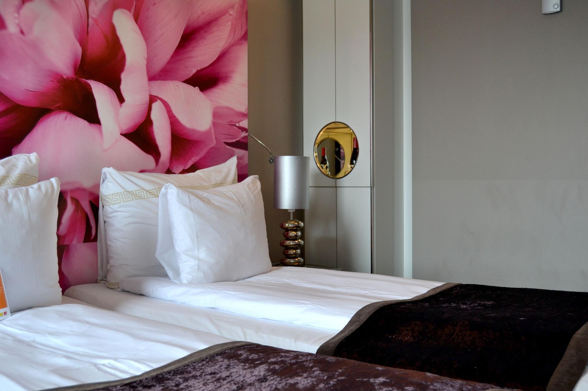 Clarion Hotel Bergen Airport Екстериор снимка
