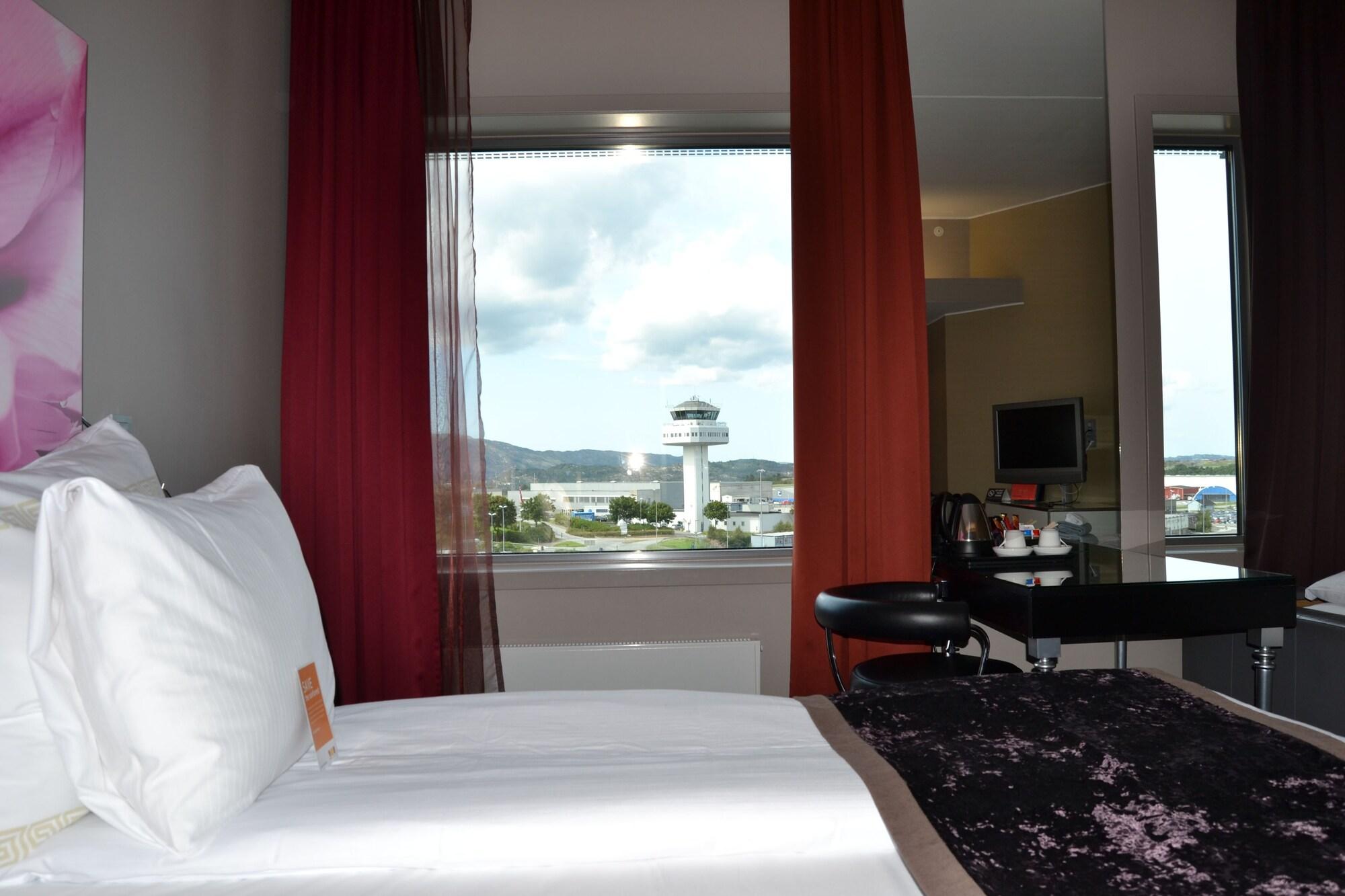 Clarion Hotel Bergen Airport Екстериор снимка